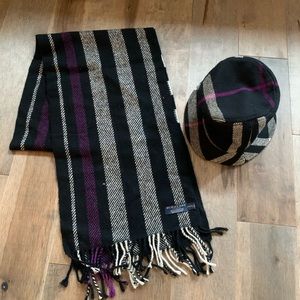 Burberry Bucket hat w/ scarf. Hat size large, from Burberry store in NYC.